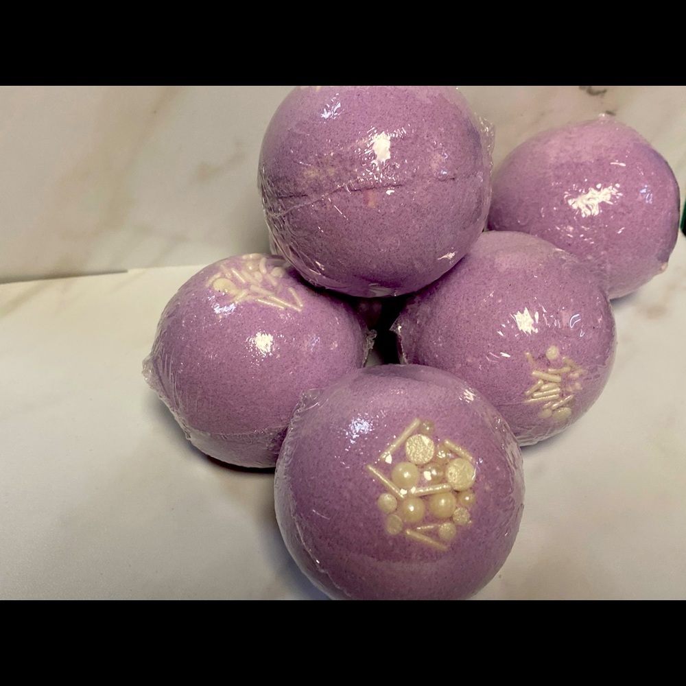 Lavender Essential Oil Bath Bomb